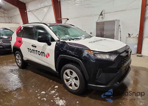2021 Toyota Rav4 Le z USA, uszkodzony, nr VIN 2T3H1RFV4MW122871